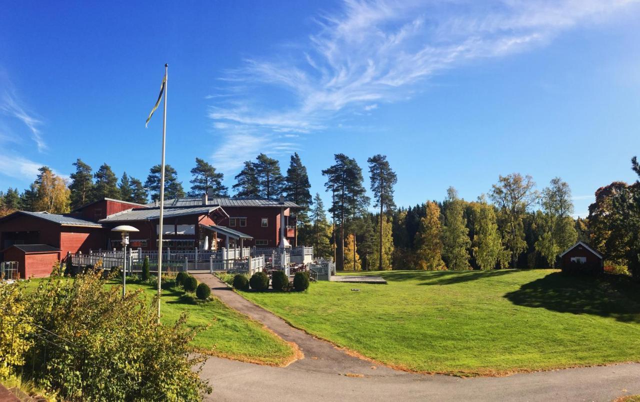 Villa Gladtjaern Smedjebacken 外观 照片