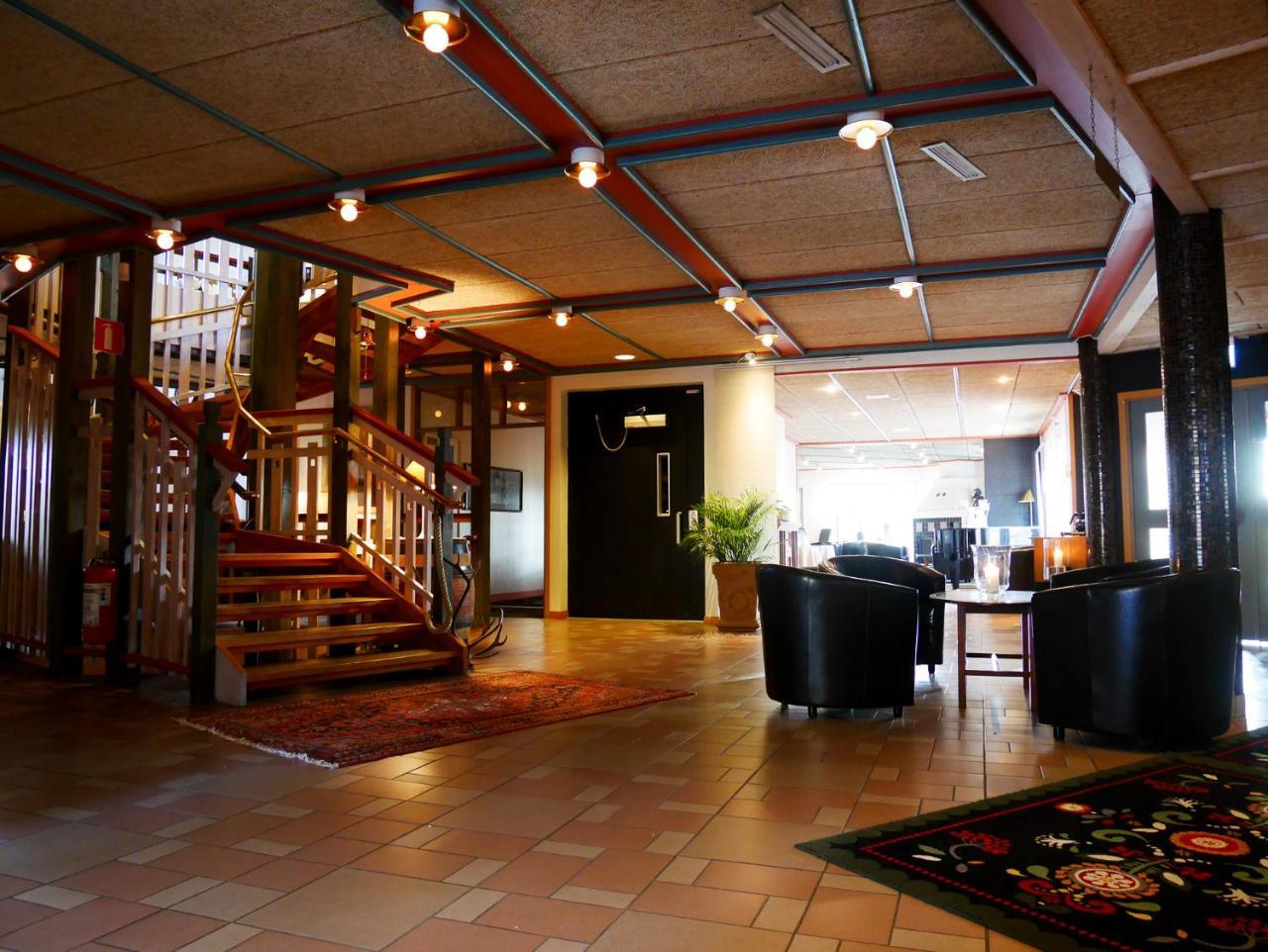 Villa Gladtjaern Smedjebacken 外观 照片