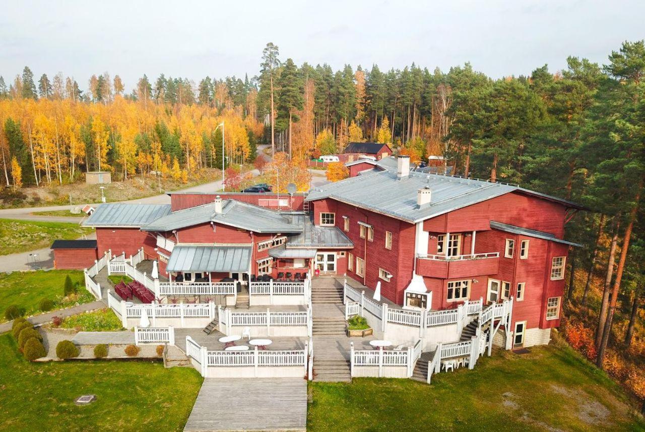 Villa Gladtjaern Smedjebacken 外观 照片