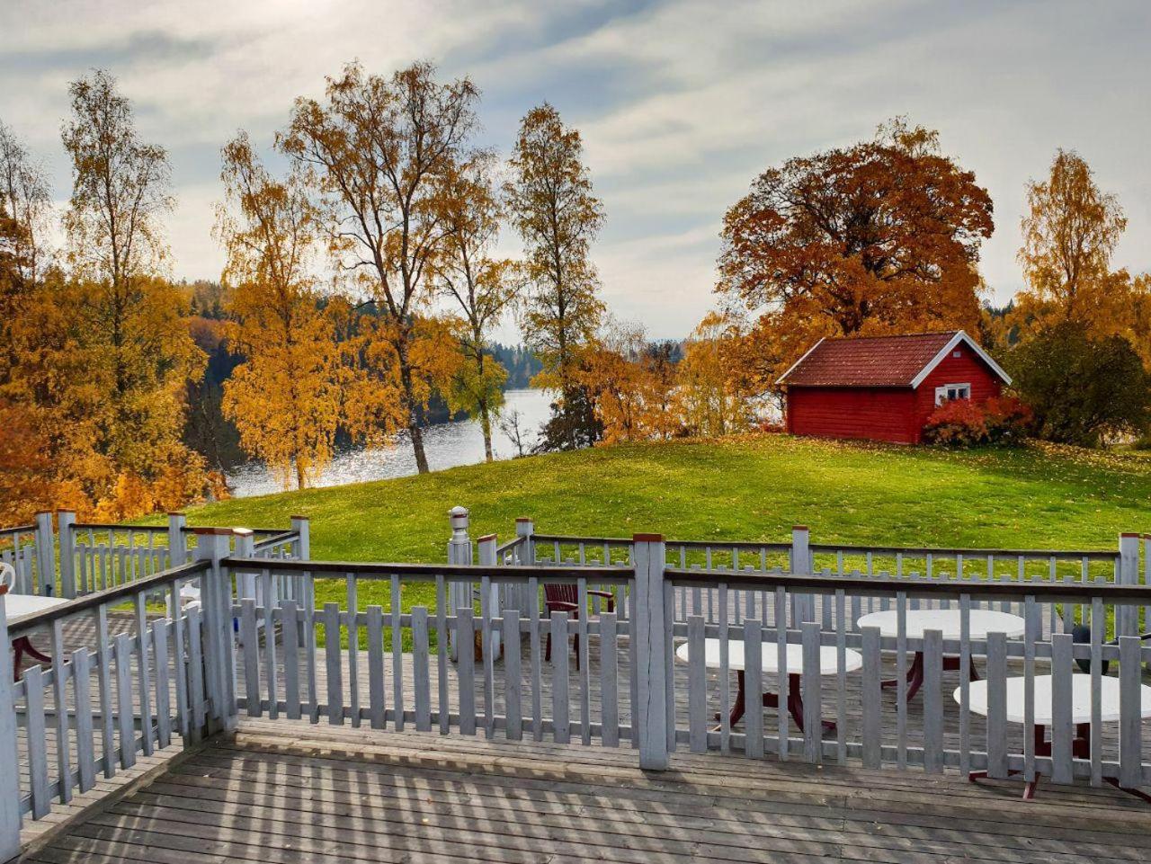 Villa Gladtjaern Smedjebacken 外观 照片