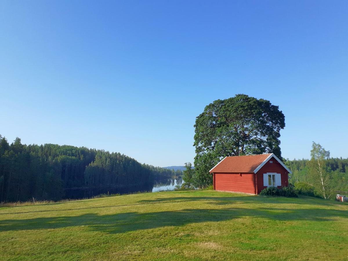 Villa Gladtjaern Smedjebacken 外观 照片